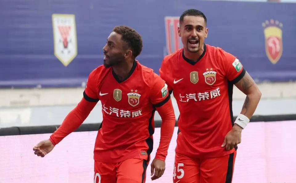 悦盈官方在线注册太狠了！尼斯远射贴柱备战亚冠赛前官宣签约引欢呼，国际比赛日莱比锡备战亚冠(亚冠比赛泰山球迷流泪日本球员瘫坐在地)